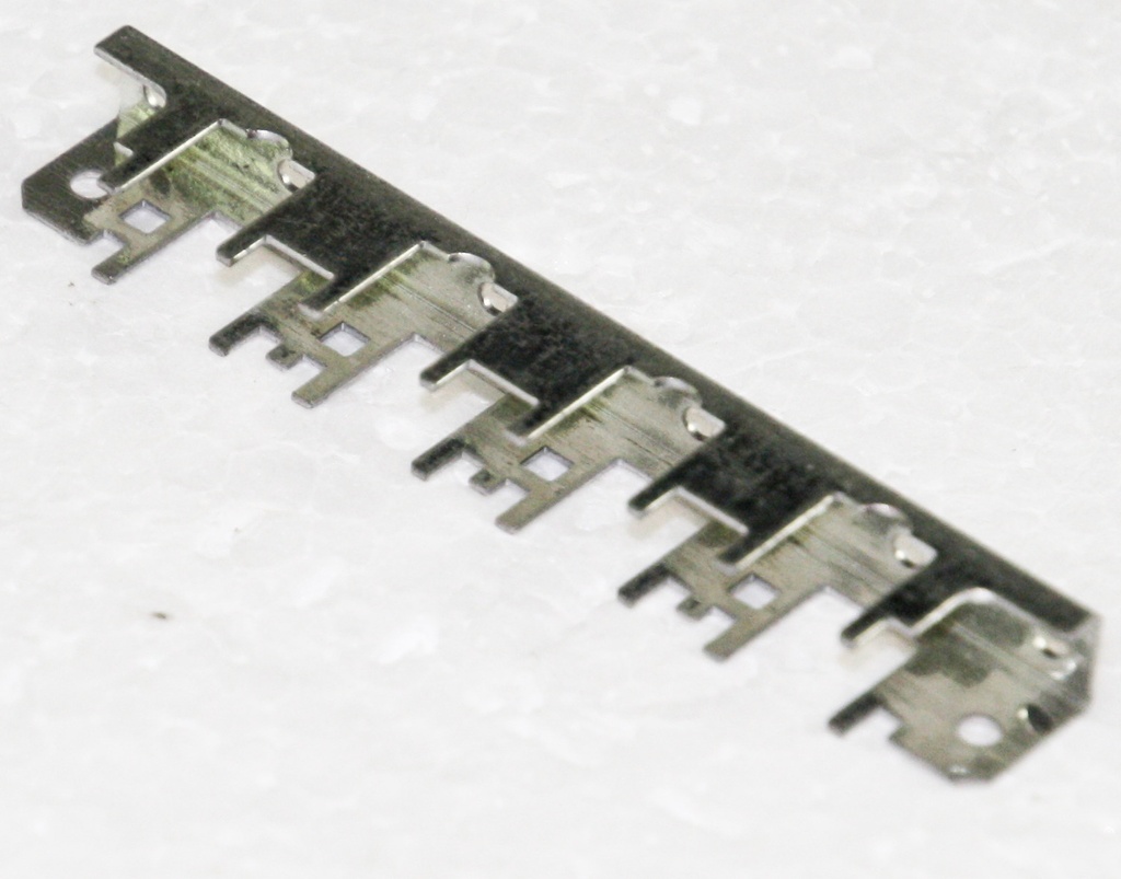 Schadow skinne for 4 kontakter