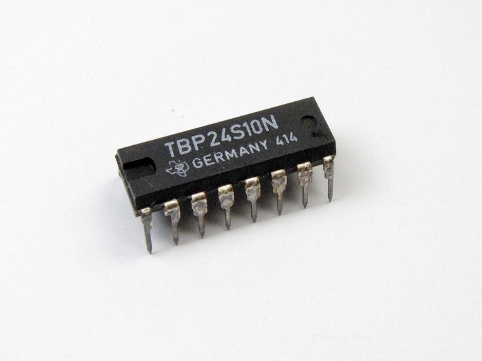 STANDARD AND LOW POWER PROG READ-ONLY MEM DIL16