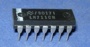 Dual Comparator DIP-14
