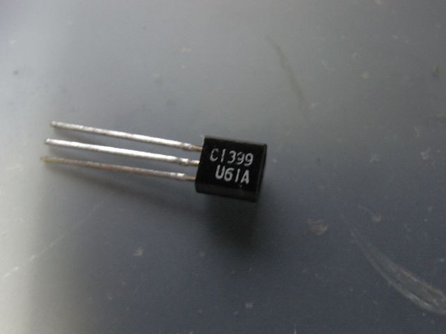 NPN.100V.0,05A.0,25W.TO-92