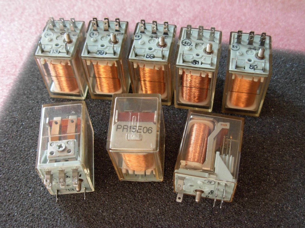 Relæ 2 x skifte 9-18VDC 324R