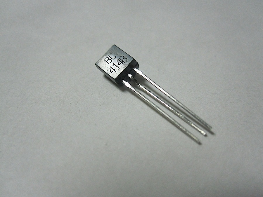 NPN 50V 0,1A 0,3W TO-92