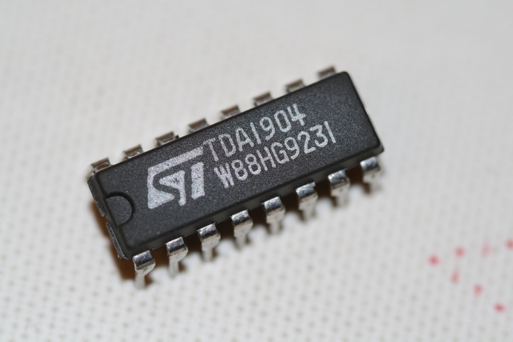 4W Audio Amplifier DIP-16