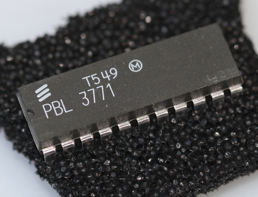 Precision Stepper Motor Driver DIP-22