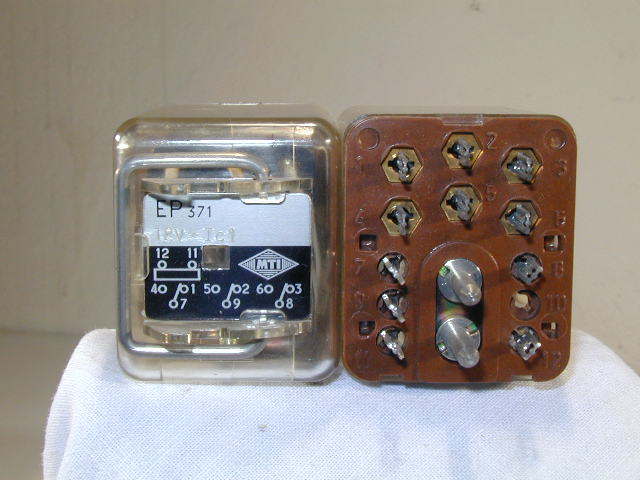 Relæ 3 x skifte 48VDC 2A 1040R