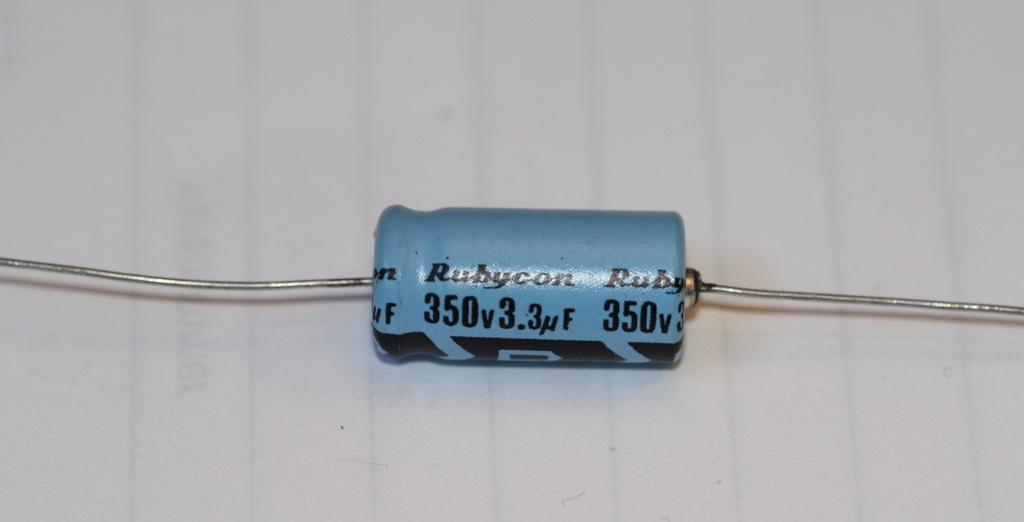 El-Capacitor 3,3µF/350V-10x21mm