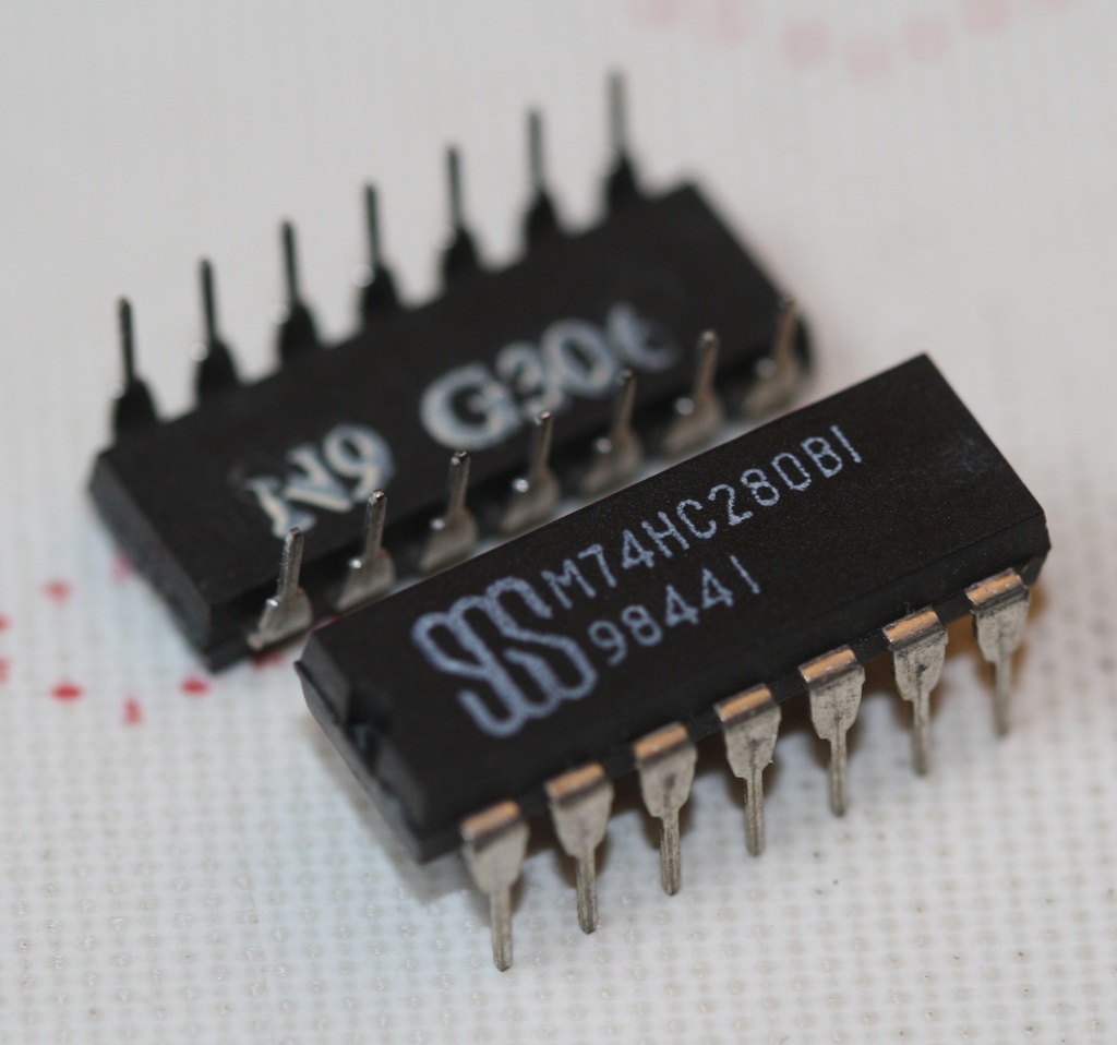 9-bit odd/even Parity bit Generator/checker DIP-14