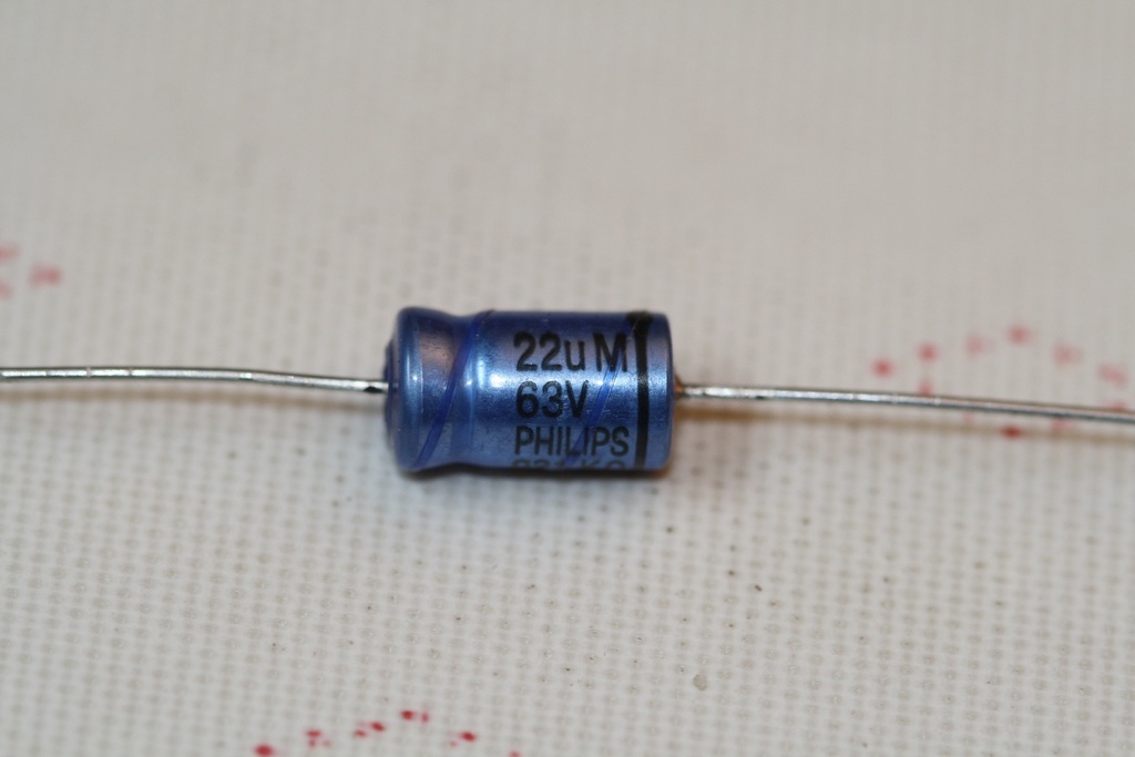 El-Capacitor 22µF/63V-6x10,5mm