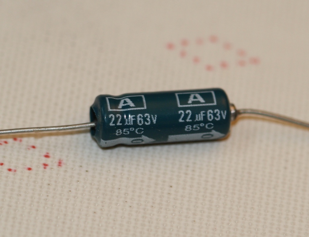 El-Capacitor 22µF/63V-6x16mm