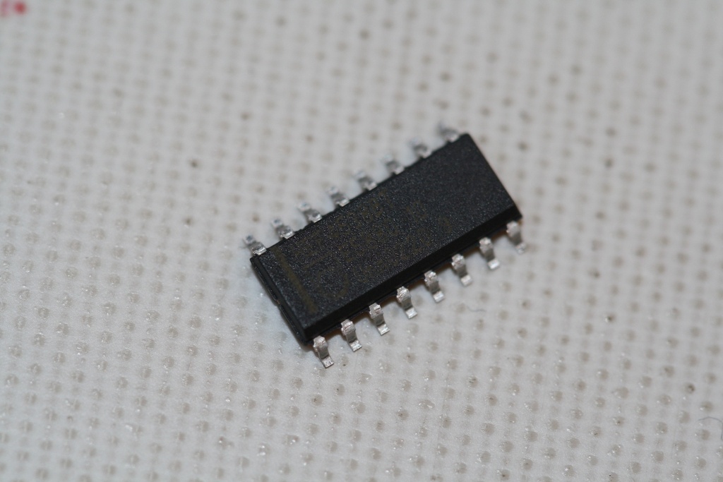 Dual precision monostable multivibrator SO-16