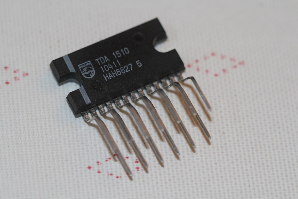 24 W BTL or 2 x 12 W stereo power amplifier SIP-13