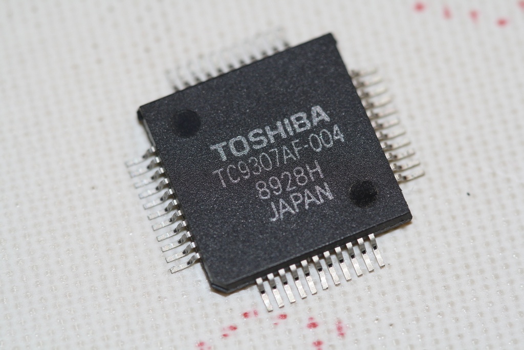 SINGLECHIP DTS MICRO CONTROLLER QFP-44
