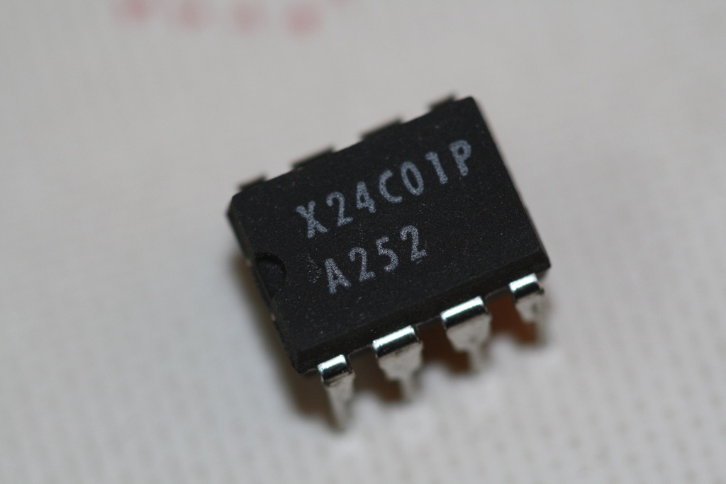 Serial E2PROM DIP-8