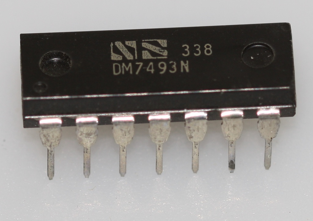 Logic IC 4-Bit Binary Counter DIL-14
