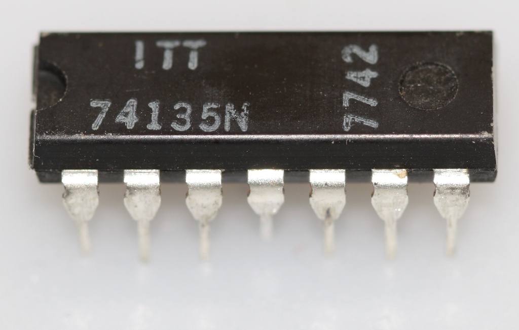 12-input NAND gate with three-state output  DIP-14