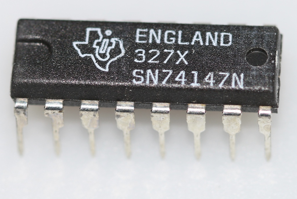 10-line to 4-line priority encoder DIP-16