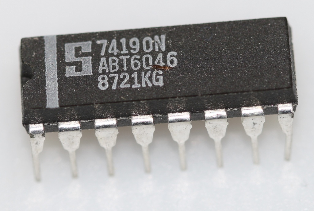 Synchronous up/down decade counter  DIP-16