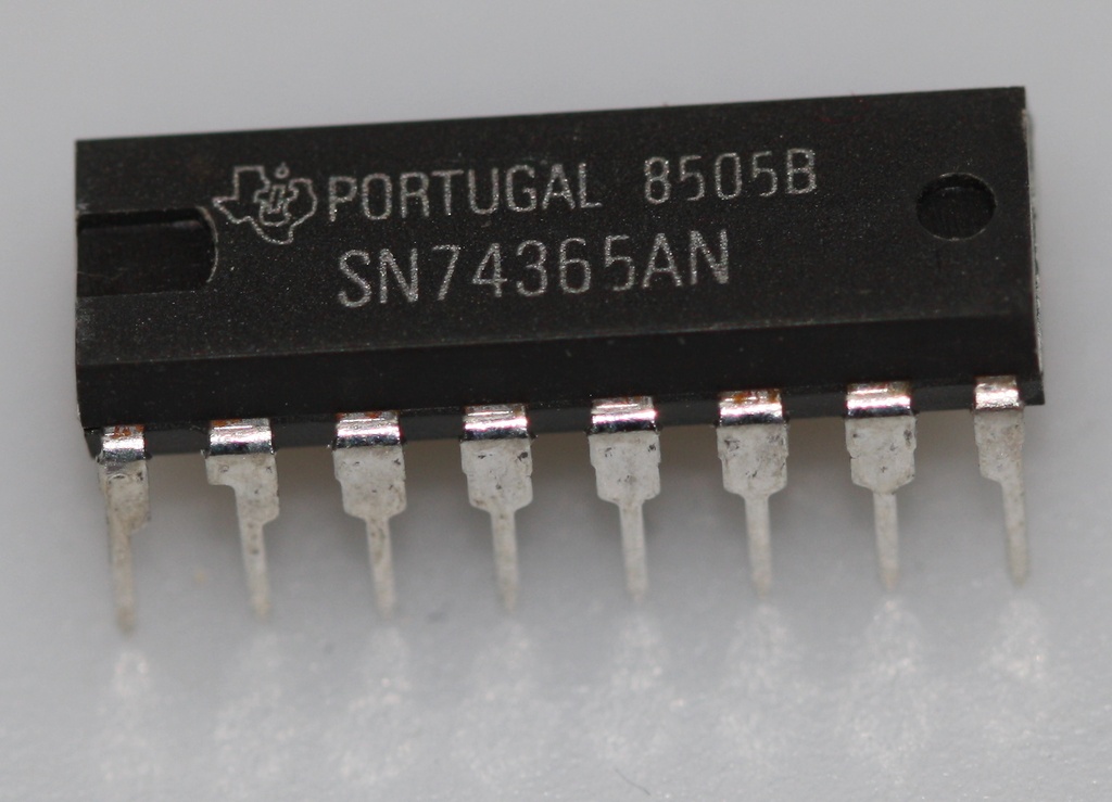 Hex buffer with noninverted three-state outputs DIP-16