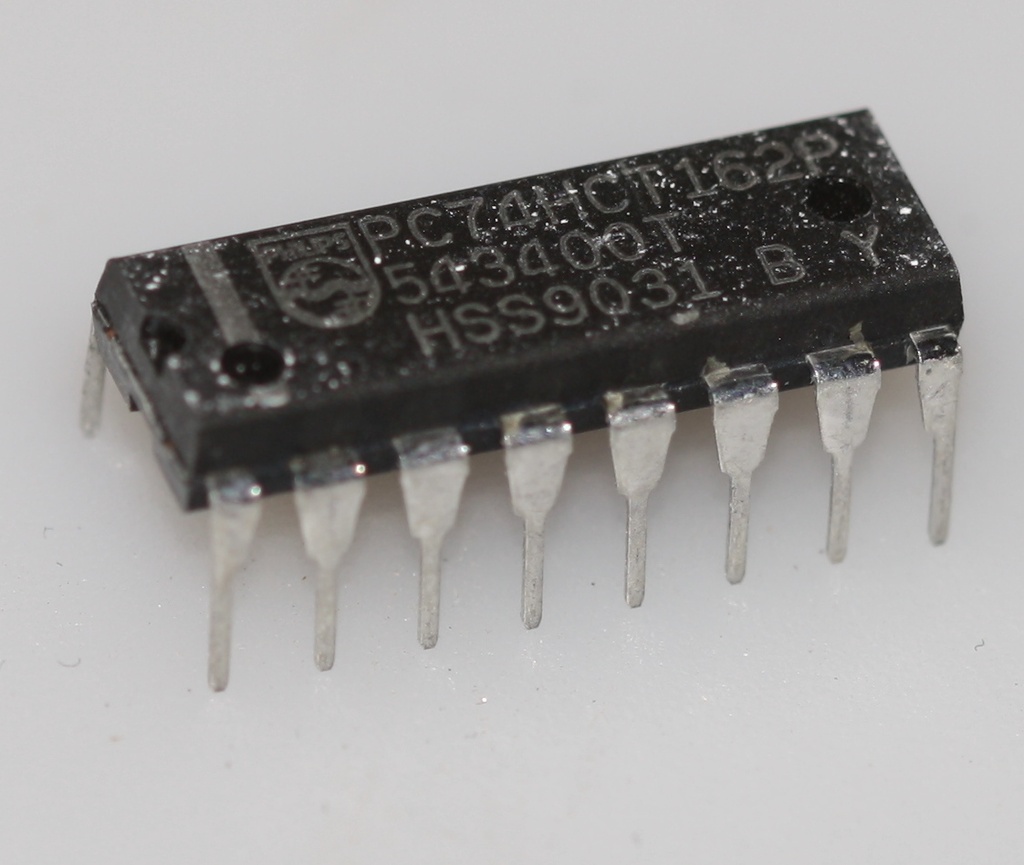 Synchronous 4-bit decade counter with synchronous clear DIP-16