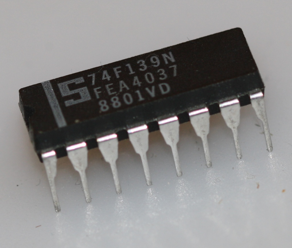 Dual 2 to 4-line decoder/demultiplexer DIP-16