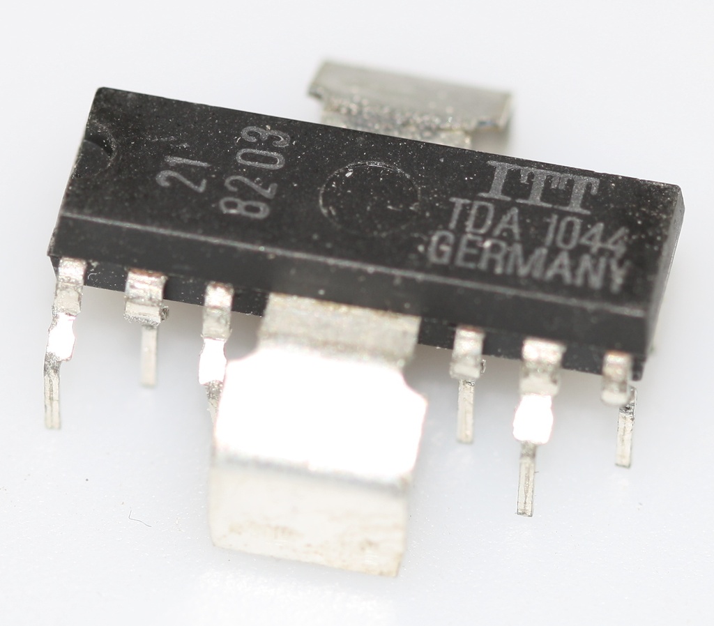 TV VA-Synchr +OSC DIP-14