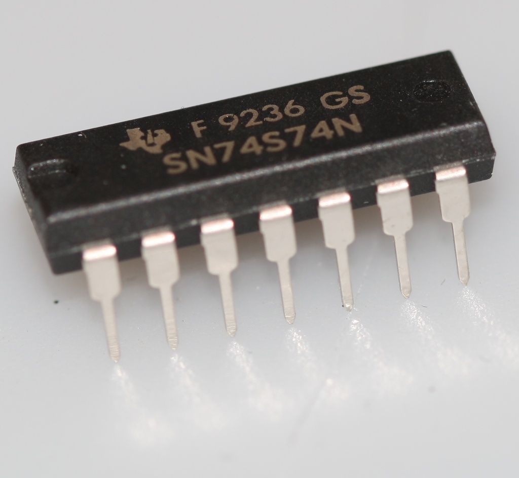 Dual D positive edge triggered flip-flop DIP-14