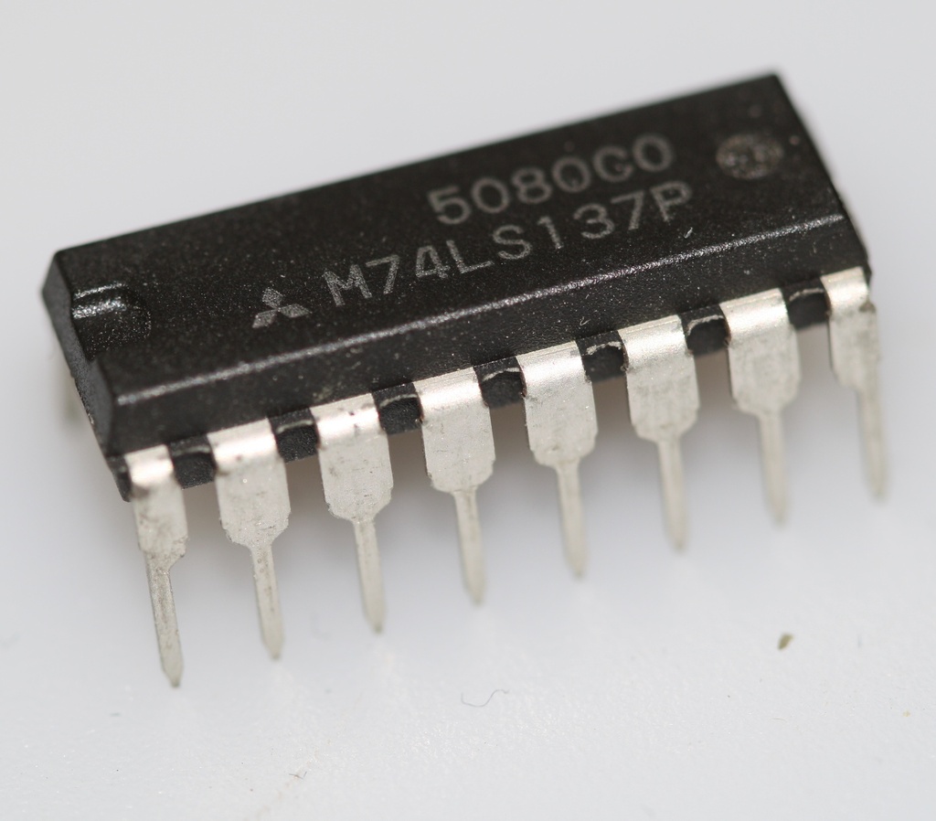 3 to 8-line decoder/demultiplexer DIP-16