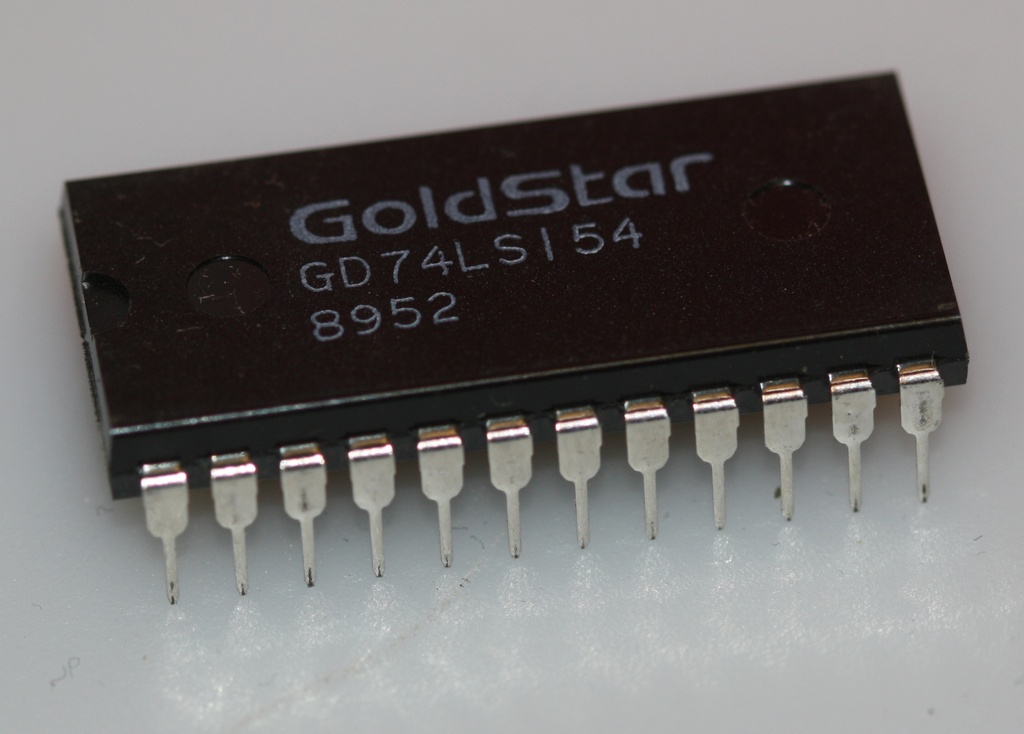4-line to 16-line decoder/demultiplexer DIP-24