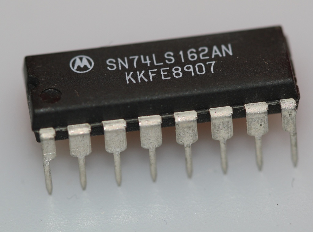 Synchronous 4-bit decade counter DIP-16