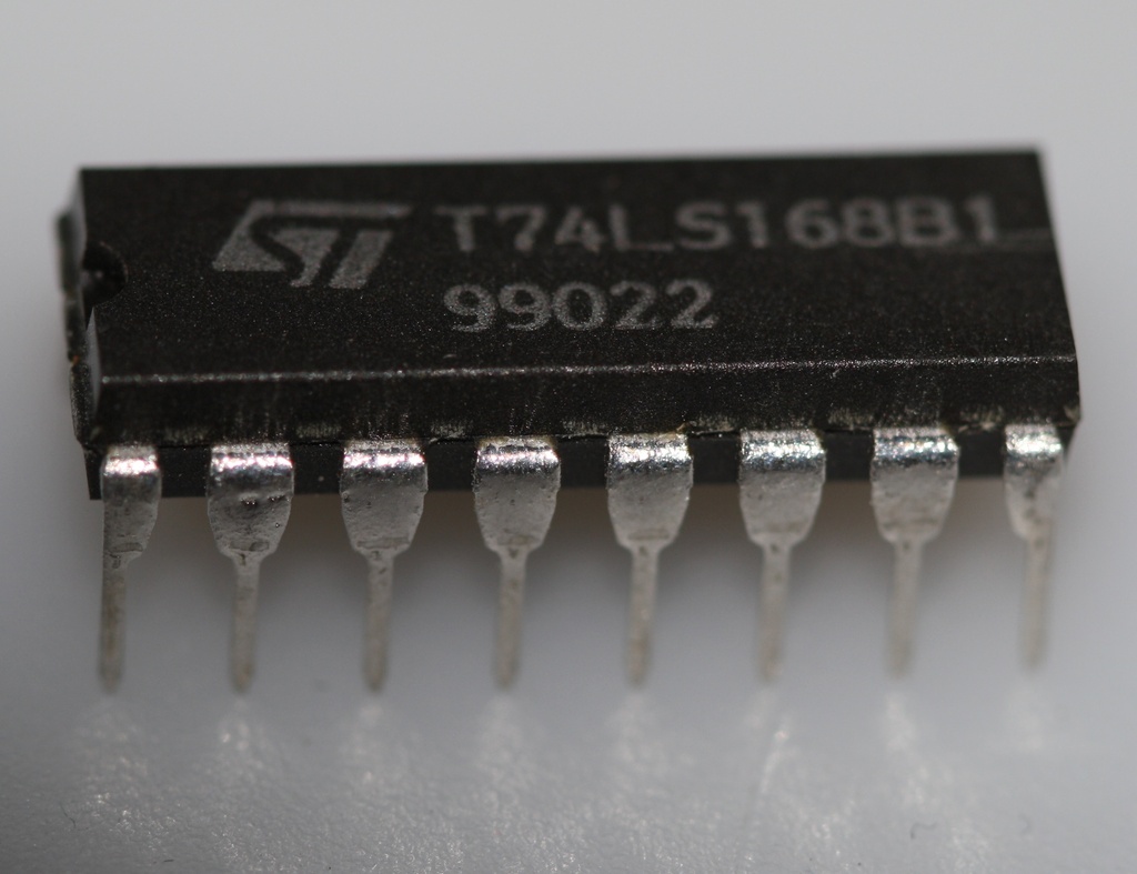 Synchronous 4-bit up/down decade counter DIP-16