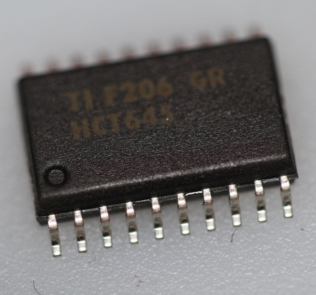 Octal bus transceiver SO-20