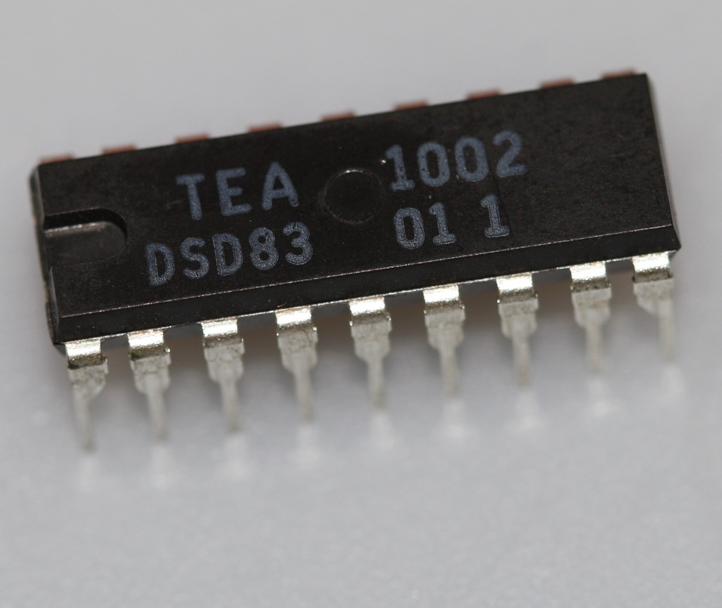CTV. PAL ENCODER For VHF/UHF Modulator DIP-18