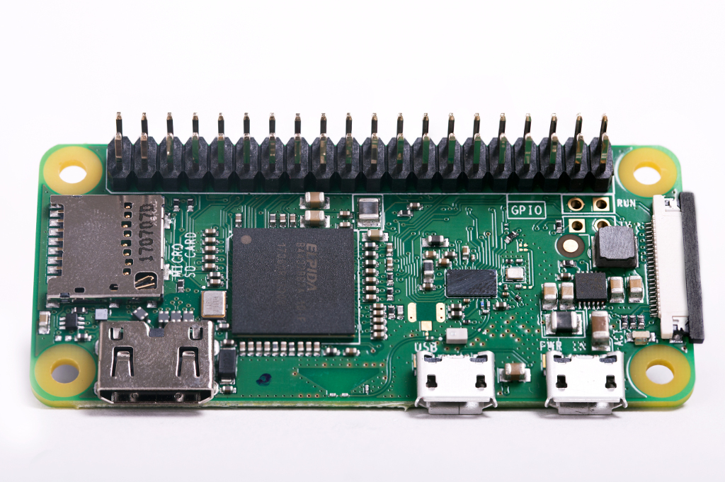 Raspberry Pi Zero Wireless med påloddet header