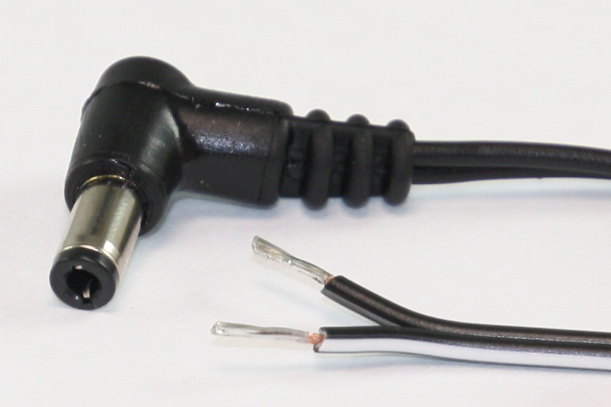 DC-kabel 2,5/5,5 vinklet 0.5mm² 1,5m løs ende SORT