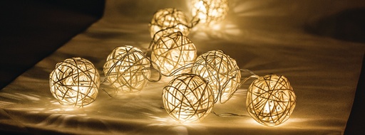 [139668] Lyskæde rattankugle 10 LED 0,02W 4,5V Varm Hvid