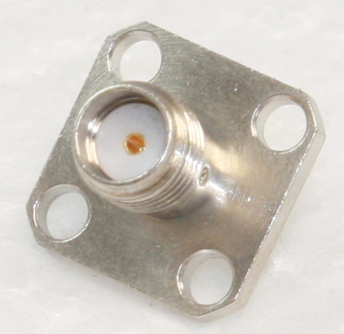 [142262] SMA-Female 4-Hole Flange - Panel Mount Coaxial Connector (Brugte)