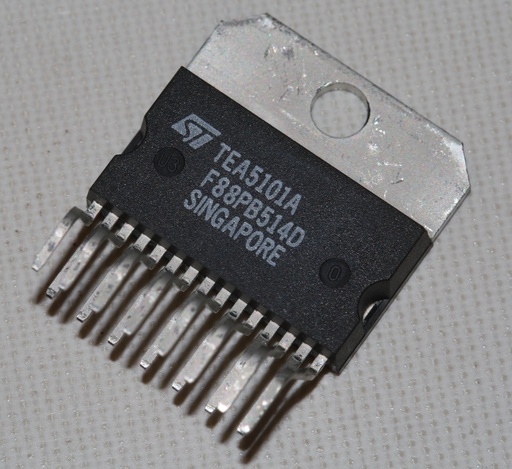 [135730] RGB high voltage Video amplifier SIP-15