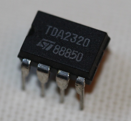 [136364] STEREO PREAMPLIFIER DIP-8