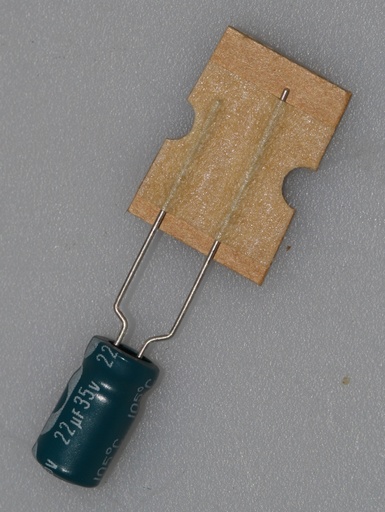 [134168] El-Capacitor 22µF/35V-P5-6,3X11,2