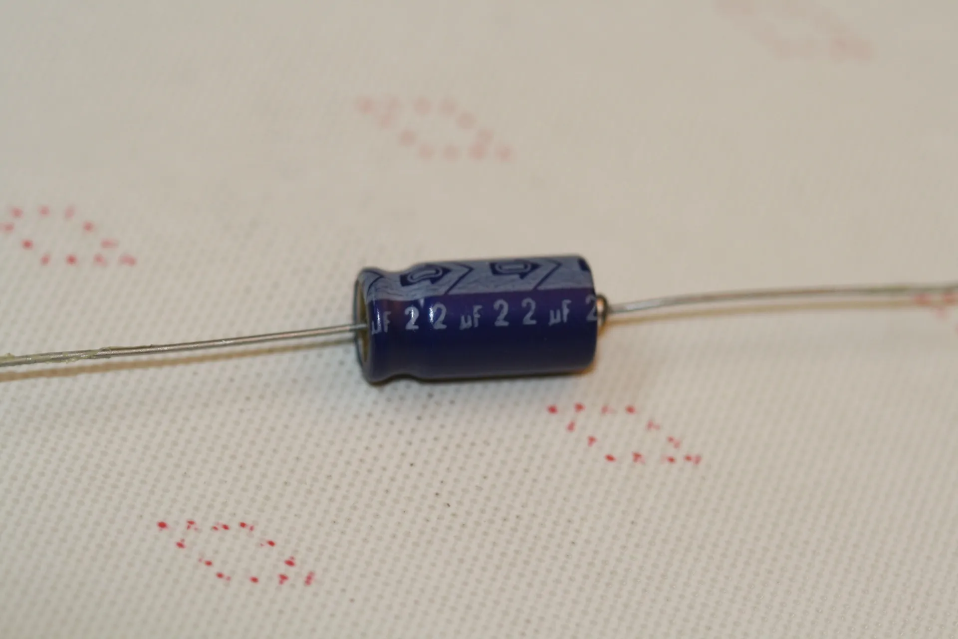 [134702]  El-Capacitor 22µF/63V 8x16mm