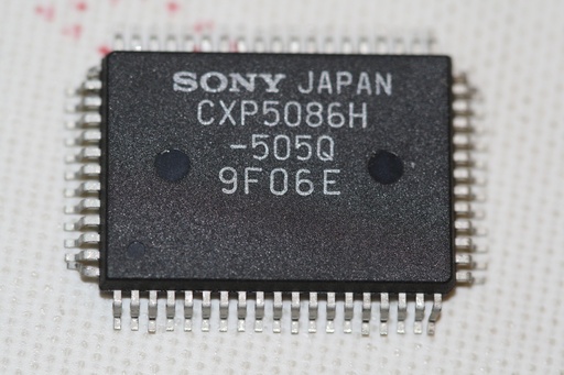 [135277] CMOS 4-bit Single Chip Microcomputer QFP-64