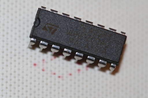 [135301] SWITCH MODE POWER SUPPLY CONTROLLER DIP-16