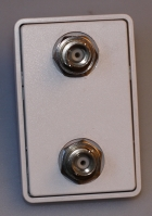[135634] LK FUGA® dataudtag BNC 50 ohm RG58 2 stik for crimpning LyseGrå