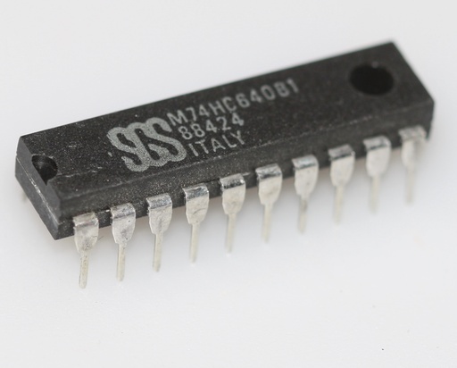 [132098] Octal bus transceiver with inverting three-state outputs DIP--20