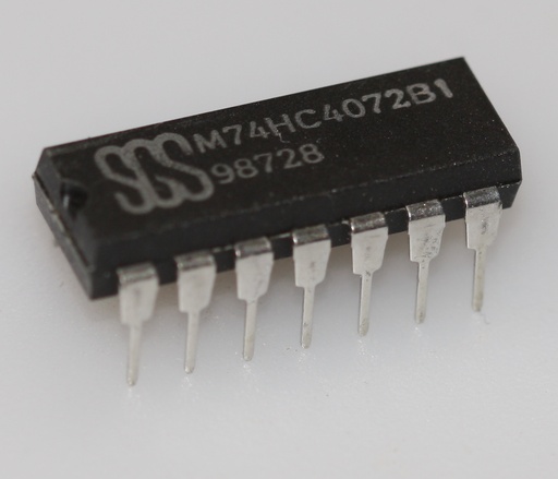 [132139] Dual 4 Input Or Gate DIP-14