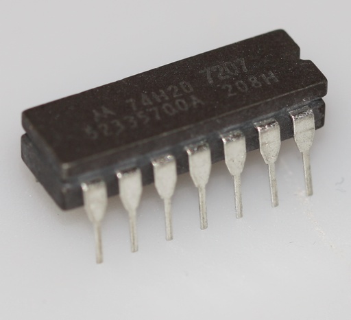 [132484] Dual 4-input NAND gate DIP-14