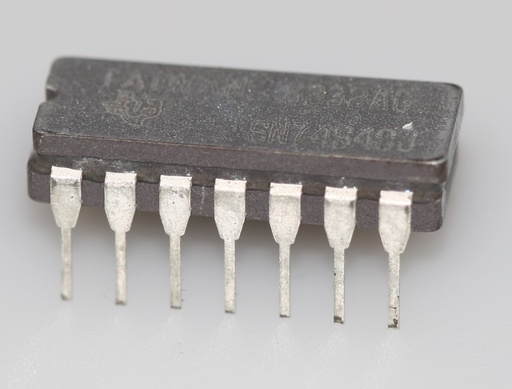 [132510] Dual 4-input NAND buffer DIP-14