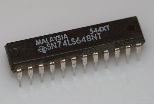 [132911] Octal bus transceiver/latch/multiplexer DIP-24