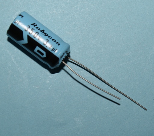 [134062] El-Capacitor 3,3µF/350V-P5-10x21