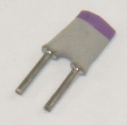 [147399] Cer Capacitor 100pF 100V P2,54 2% N750